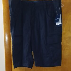Mens Navy Cargo Shorts.